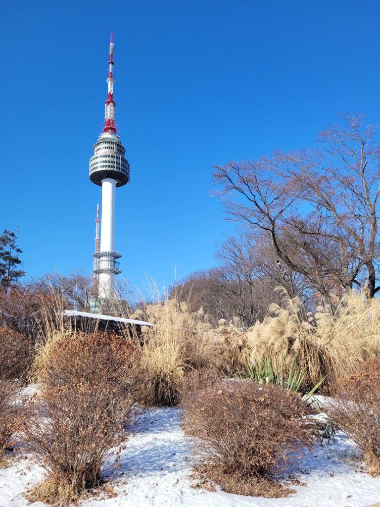 Namsan Seoul Tower neige hiver