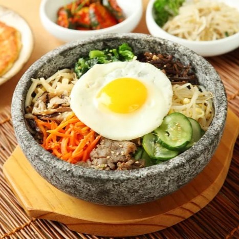 Dolsot Bibimbap (돌솥 비빔밥)